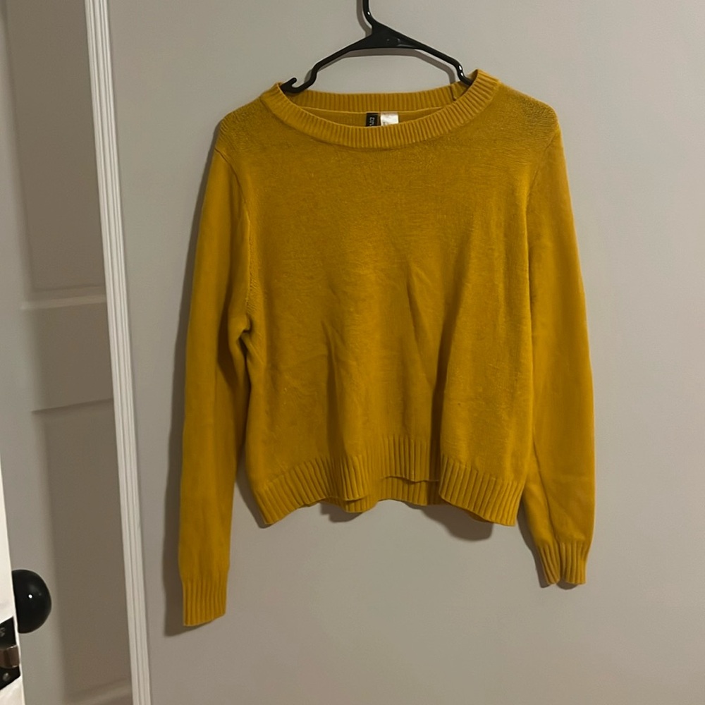 H&M mustard knit sweater